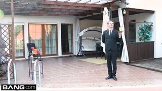 Termetes tőgyes milf kettő cerkát kap