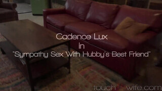 Cadence Lux fiatalabb péniszt akar