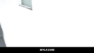 Szőrös cunis brazil milf megpakolva