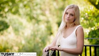 Christian Clay és Karla Kush hátsó lyukba tolva