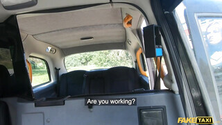 Fake Taxi - Sabien DeMonia a méretes keblű cafka