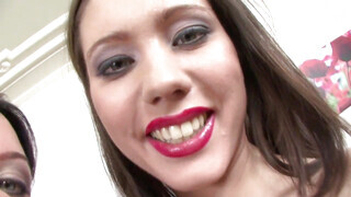 Legalporno - Alysa és Aspen popó lyukba dugva