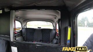 Fake Taxi - Misha Cross a taxiban hancúrozik