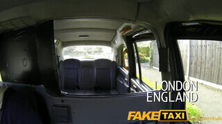 FakeTaxi - óriási fenekű gádzsi kamatyolni akar