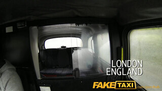 FakeTaxi - vörös rövid hajú nőci szúk pinája