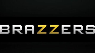 Katrina Jade kettő faszival kamatyol - Brazzers