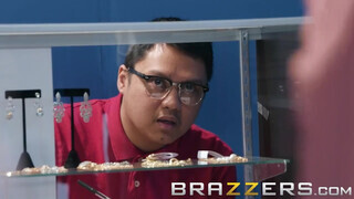 Brazzers - Whitney Wright méretes popója megkúrelva