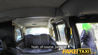 Fake Taxi zöld hajú csajszika segge kúrható