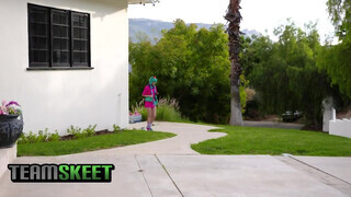 Jessie Saint a cosplayes tinédzser gádzsi - TeamSkeet