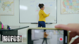Mofos – Isabella Nice a lotyó tanítónéni
