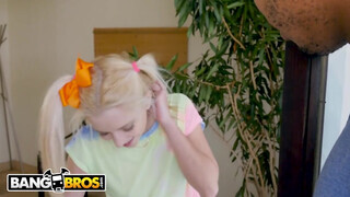 BANGBROS - Riley Star imádja a csoki fügyit