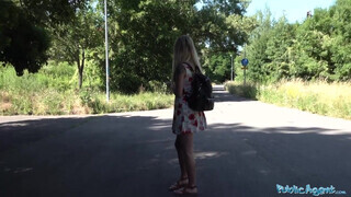 Public Agent - Sophia Grace pénzért bekapja a brét