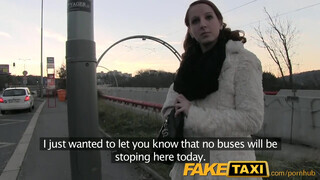FakeTaxi - Zsenge ápoló lány közösül a taxiban