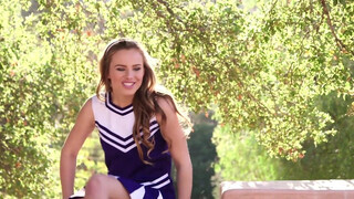 Jillian Janson a bájos kicsike sulis pipi