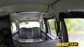 Fake Taxi - Tina Kay engedi segglyukba