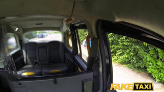 Fake Taxi - Brooke Jameson análba tolva