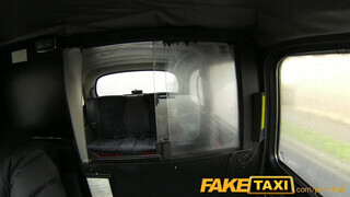 FakeTaxi - Világos Szőke gigantikus fenekű pipi megrakva
