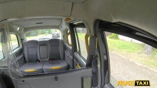 Fake Taxi - Kira Noir a dögös csoki bula