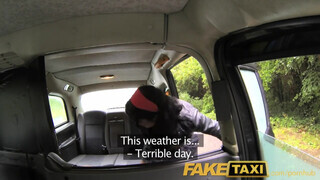 FakeTaxi - latin csajszika segg lyukba kurelva
