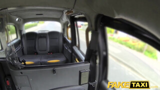 Fake Taxi - Termetes picsájú latin amerikai milf segg lyukba kúrva