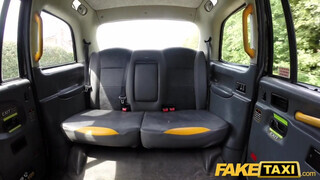 Fake Taxi - Ashleigh Devere a termetes csöcsű csajszika