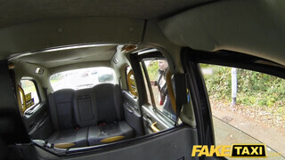 Fake Taxi - Skót csöcsös szuka kinyalva