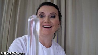 21Sextreme - Túlsúlyos anyuci és a zsenge tinicsaj
