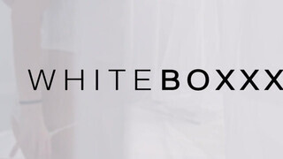 WhiteBoxxx - Eveline Dellai imádja popó lyukba csinálni