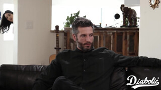 Diabolic - spanyol pipi és a nevelő apja