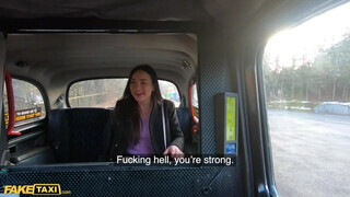 Fake Taxi - Nataly Gold kamatyol a taxissal