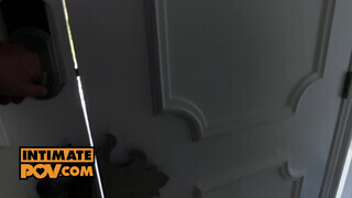 Lily Love a termetes popós milf - itsPOV