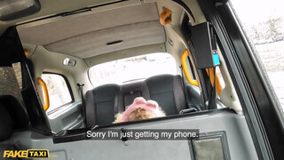 Fake Taxi - Szívdöglesztő brazil szuka megkúrva a taxiban