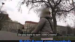 PublicAgent Hajléktalan nőci nem tud a hotelben fizetni