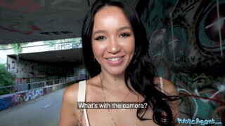 Public Agent - Asia Vargas a vadító ázsiai bige