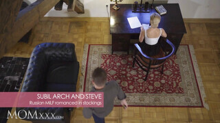 MOMxxx - Subil Arch a csábító orosz mami