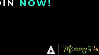 MOMMY'S BOY - Sophia West a bájos világos szőke milf