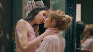 WOWGIRLS - Kelly Collins és Evelin Elle a lesbi szeretők