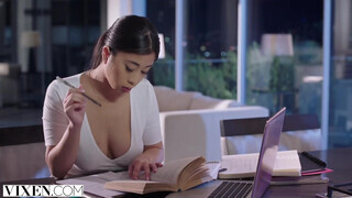 VIXEN - Jade Kush a bűbájos ázsiai nőci