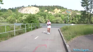 Public Agent - Óriási mellű szép popós csaj