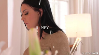 Honey Demon az igazán vadító anyuci