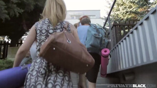 Private Interracial - Luna Rival vaginája megrakva