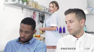 PrivateBlack - Taylor Sands édeshármasban kamatyol