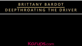 Karups - Brittany Bardot a csinos világos szőke milf