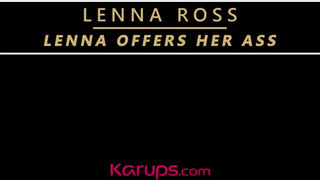 Lenna Ross popsikája megkúrva