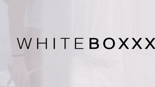 WHITEBOXXX - Tiffany Tatum gondosan kinyalva