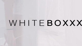 WHITEBOXXX - Adelle Sabelle a szívdöglesztő francia lány
