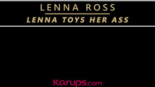 Lenna Ross izgatja a popsiját