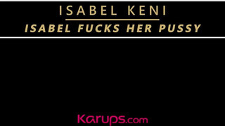 Isabel Keni imádja a műfalloszt