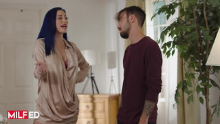 MILFED - Eve Marlowe fiatalabb fószerrel kúrel