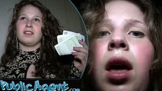 18 éves csajszika legelső beleélvezése